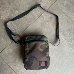 Nike SB Camouflage Small Messenger Bag